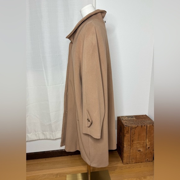 NWT Women's Dennis Basso Tan Button-Up
Wool, Cashmere Blend Coat. - Picture 11 of 13
